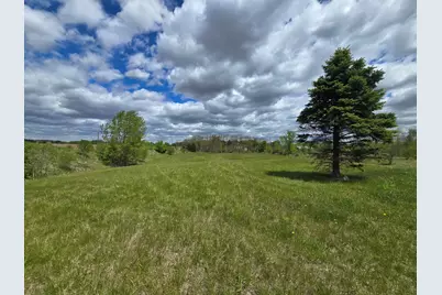 810 Indian, Woodstock, IL 60098 - Photo 2