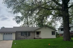 1503 Lakewood Dr, Mendota, IL 61342 - Photo 1
