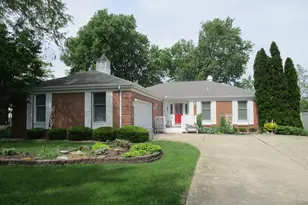 905 Knottingham Dr, Ottawa, IL 61350 - Photo 1