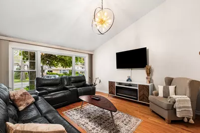 509 N 4th Avenue #A, Des Plaines, IL 60016 - Photo 2