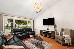509 N 4th Ave, Des Plaines, IL 60016 - Photo 2