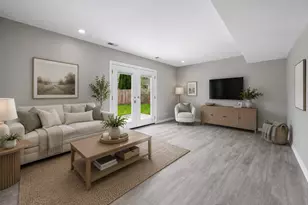 5039 Chambers Dr, Hoffman Estates, IL 60010 - Photo 6