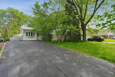 9136 W 91st Place, Hickory Hills, IL 60457 - Photo 1