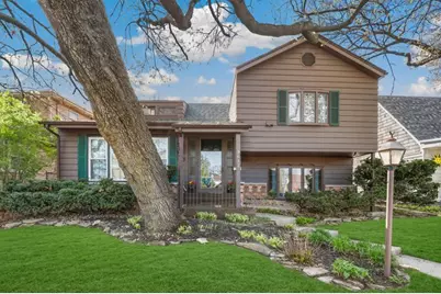 9617 E Shore Drive, Oak Lawn, IL 60453 - Photo 1