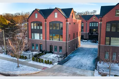 932 E Chicago Avenue, Naperville, IL 60540 - Photo 52