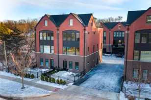 932 E Chicago Ave, Naperville, IL 60540 - Photo 52