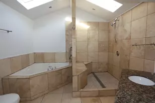2458 N Clybourn Ave, Chicago, IL 60614 - Photo 20