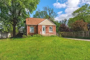 389 W 12th St, Chicago Heights, IL 60411 - Photo 2