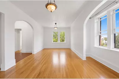 1329 W Addison Street #3A, Chicago, IL 60613 - Photo 2