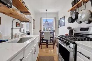 1329 W Addison St, Chicago, IL 60613 - Photo 18