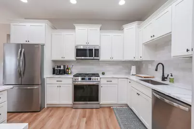 3172 Sun Valley Drive, Kankakee, IL 60901 - Photo 16