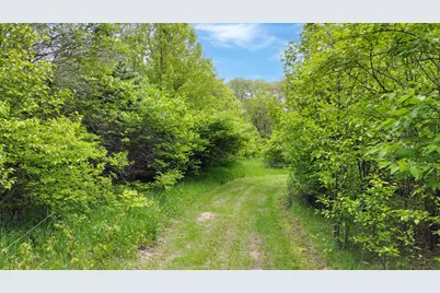 2390 N 4059th Road, Sheridan, IL 60551 - Photo 12