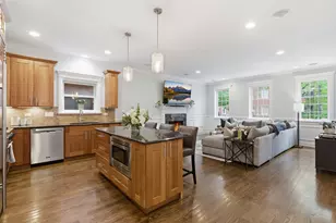 927 W George St, Chicago, IL 60657 - Photo 8