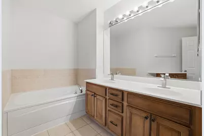 2246 Pembridge Drive, Lake in the Hills, IL 60156 - Photo 24