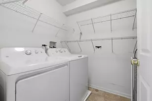2246 Pembridge Dr, Lake in the Hills, IL 60156 - Photo 28