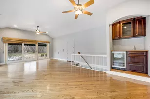120 E 8th St, Hinsdale, IL 60521 - Photo 10