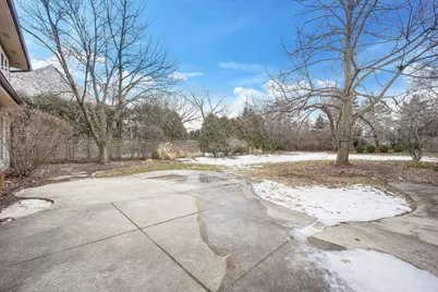 120 E 8th Street, Hinsdale, IL 60521 - Photo 32