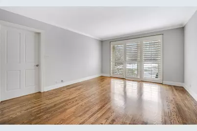 120 E 8th Street, Hinsdale, IL 60521 - Photo 14