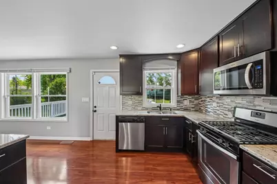 1931 Hollywood Avenue, Hanover Park, IL 60133 - Photo 6