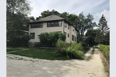 630 N 1st Street, Libertyville, IL 60048 - Photo 2