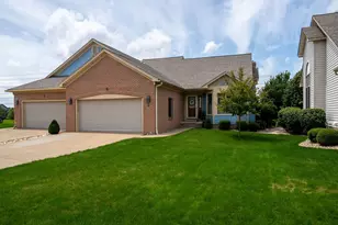 5 Spruce Ct, Bloomington, IL 61704 - Photo 40
