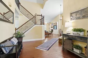 5 Spruce Ct, Bloomington, IL 61704 - Photo 2