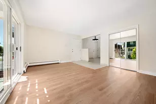 1303 N Baldwin Ct, Palatine, IL 60074 - Photo 6