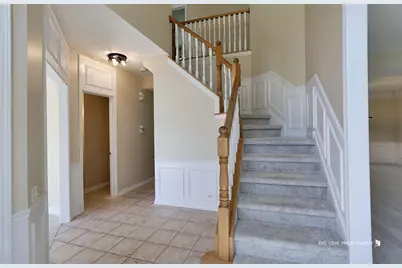 1096 Chesapeake Boulevard, Grayslake, IL 60030 - Photo 2