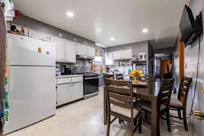 5633 W 64th Place W, Chicago, IL 60638 - Photo 4