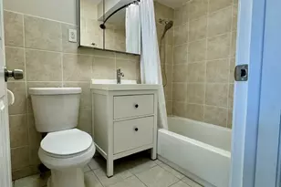 1105 Holiday Ln, Des Plaines, IL 60016 - Photo 8