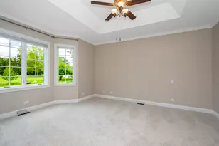 10303 Fox Bluff Ln, Spring Grove, IL 60081 - Photo 14