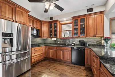 5339 W Berenice Avenue, Chicago, IL 60641 - Photo 6