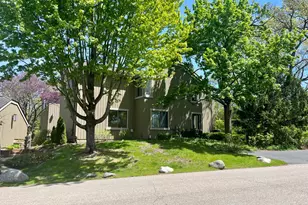 275 Hickory Ln, Lake Barrington, IL 60010 - Photo 1