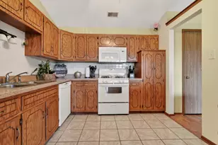 11111 Heritage Dr, Palos Hills, IL 60465 - Photo 20