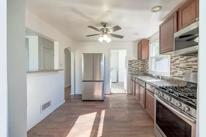 9217 S Burnside Avenue, Chicago, IL 60619 - Photo 6