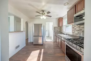 9217 S Burnside Ave, Chicago, IL 60619 - Photo 6