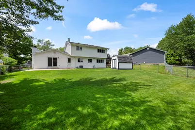 4095 Victoria Drive, Hoffman Estates, IL 60192 - Photo 24
