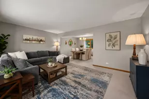 4095 Victoria Dr, Hoffman Estates, IL 60192 - Photo 10