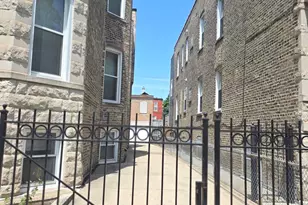 2624 W Walton St, Chicago, IL 60622 - Photo 2