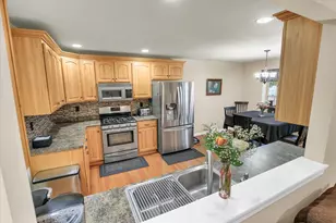 707 Chickory Dr, Champaign, IL 61822 - Photo 16