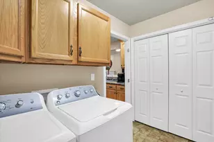 707 Chickory Dr, Champaign, IL 61822 - Photo 32