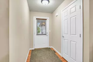 707 Chickory Dr, Champaign, IL 61822 - Photo 8