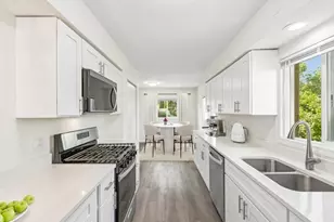 866 Clark Ln, Des Plaines, IL 60016 - Photo 6
