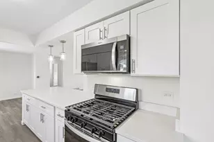 866 Clark Ln, Des Plaines, IL 60016 - Photo 8