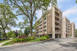 1110 Grove St, Downers Grove, IL 60515 - Photo 1