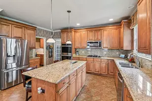 2185 Henning Ln, Yorkville, IL 60560 - Photo 12