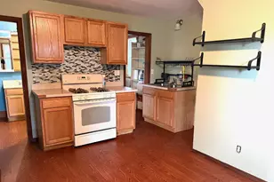 625 Oconor Ave, Lasalle, IL 61301 - Photo 6