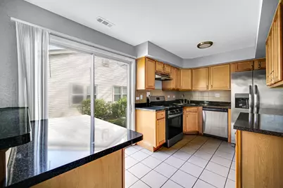 1793 Queensbury Circle #0, Hoffman Estates, IL 60169 - Photo 4