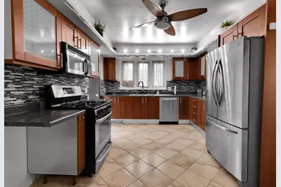 7545 S Carpenter Street, Chicago, IL 60620 - Photo 8