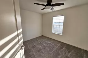 2049 Stuttle Rd, Batavia, IL 60510 - Photo 10